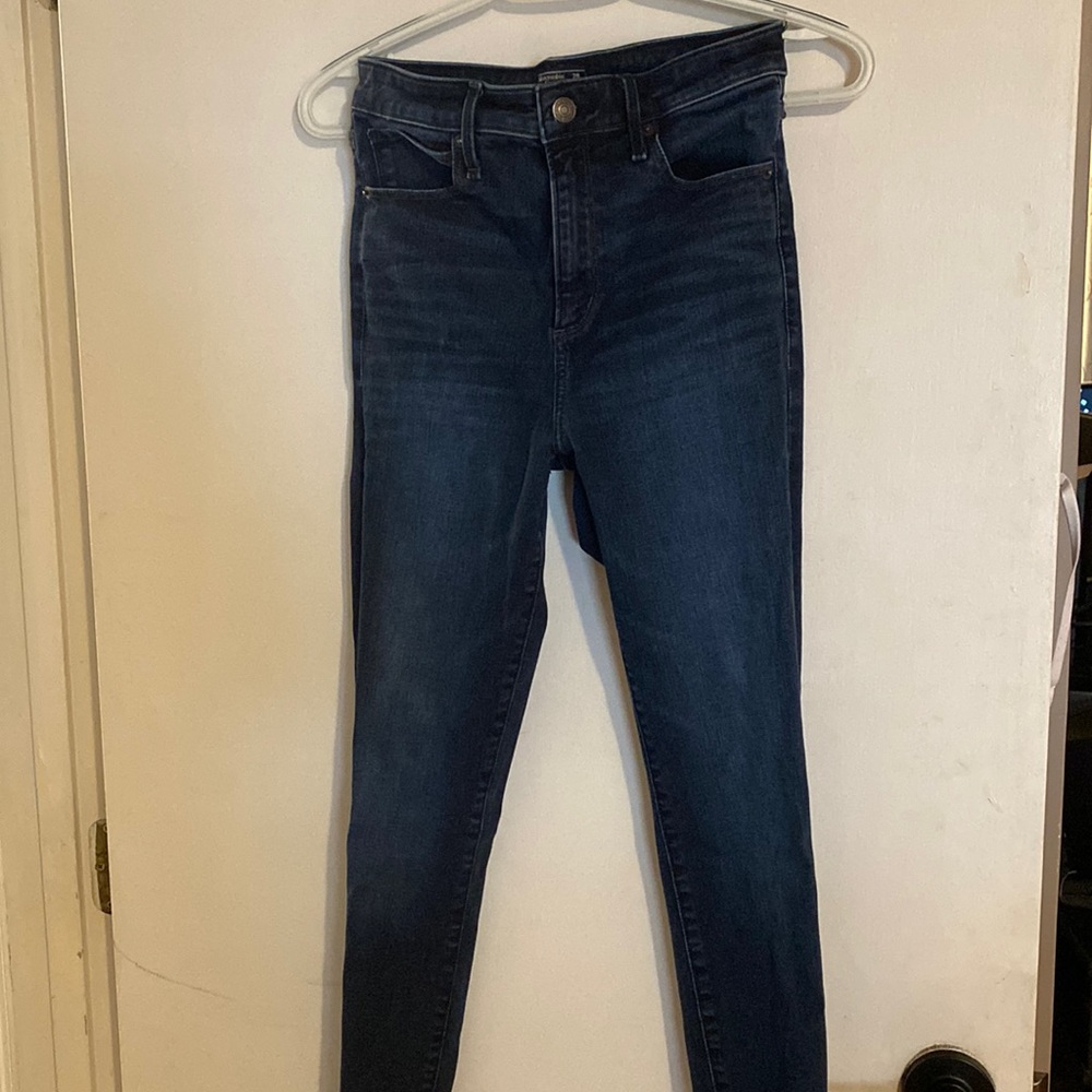 Dark wash super skinny jeans